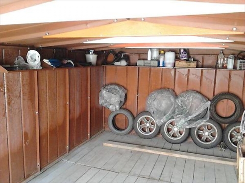 Дерев'яна підлога в гаражі фото
