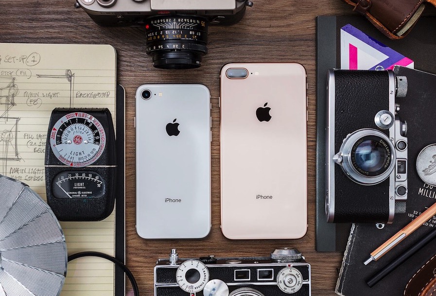 Як заявила Apple на осінньої презентації, нові iPhone 8 і iPhone 8 Plus отримали підтримку швидкої зарядки