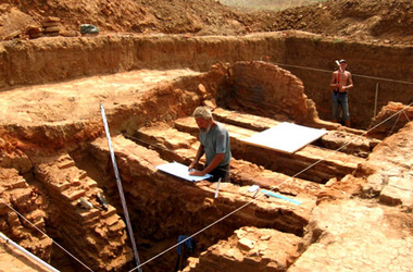 1 вересня 2013, 14:30 Переглядів:   У Росії археологи розкопали древній порт або верф